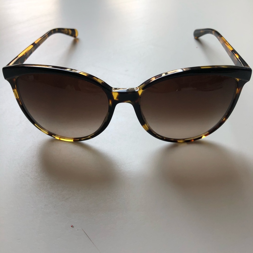 Oliver Peoples Tortoise sunglasses